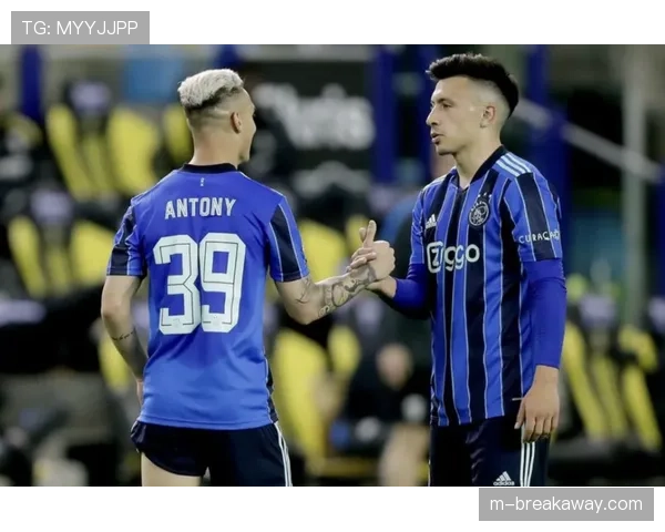 “赛前发布会:滕哈格确认利桑德罗·马丁内斯可出战富勒姆” “赛前发布会:滕哈格确认利桑德罗·马丁内斯可出战富勒姆”