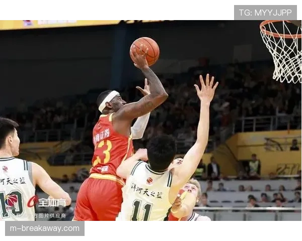 新疆伊力特109-75大胜南京天之蓝，劳森23分6篮板3助攻